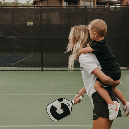 black and white pickleball paddle for beginners #style_inverse